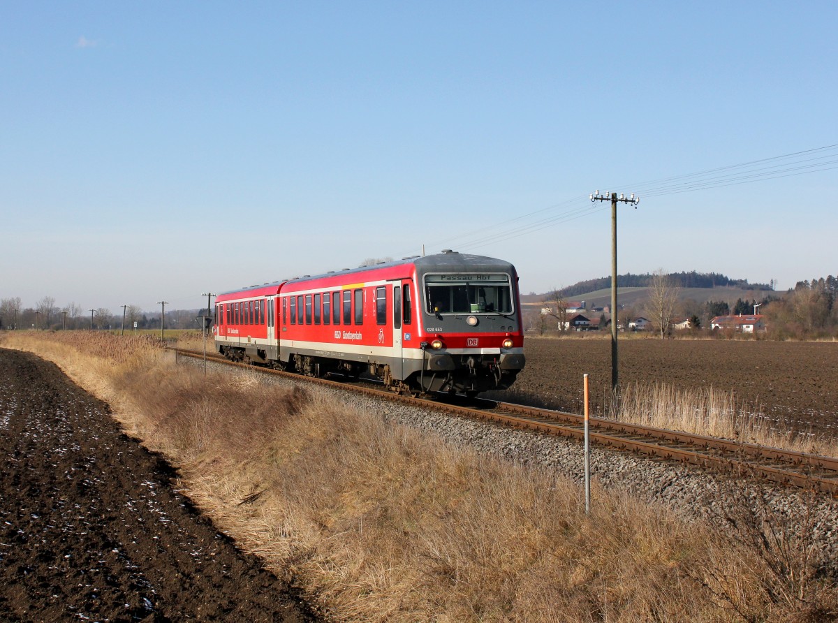 Der 628 653 als RB nach Passau am 01.02.2014 unterwegs bei Pocking.
