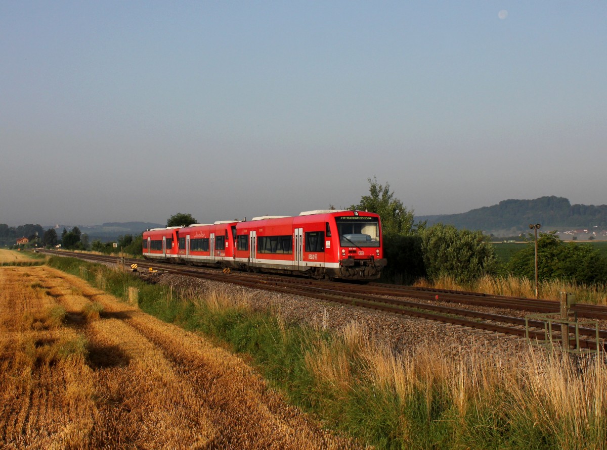 Der 650 106, der 650 203 und der 650 100 am 04.07.2015 unterwegs bei Mochenwangen.