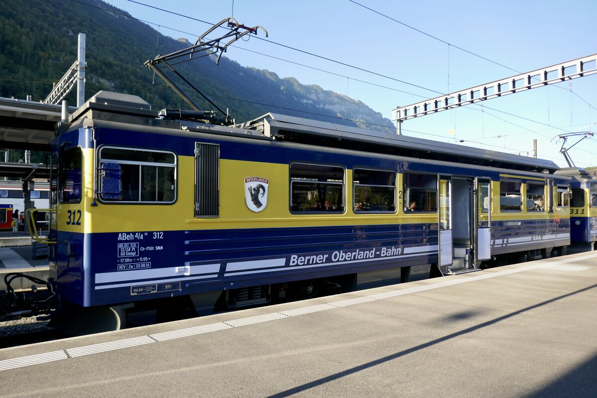 Der ABeh 4/4 II 312  Interlaken  am 19.9.25 zum letzten mal in seinem Namensgebenden Ort Interlaken.