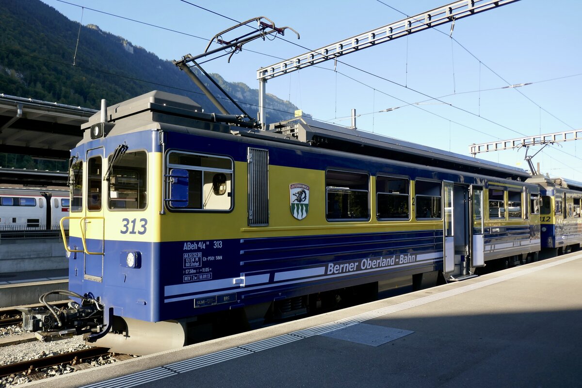Der ABeh 4/4 II 313  Lauterbrunnen  am 19.9.25 im Bahnhof Interlaken Ost.
