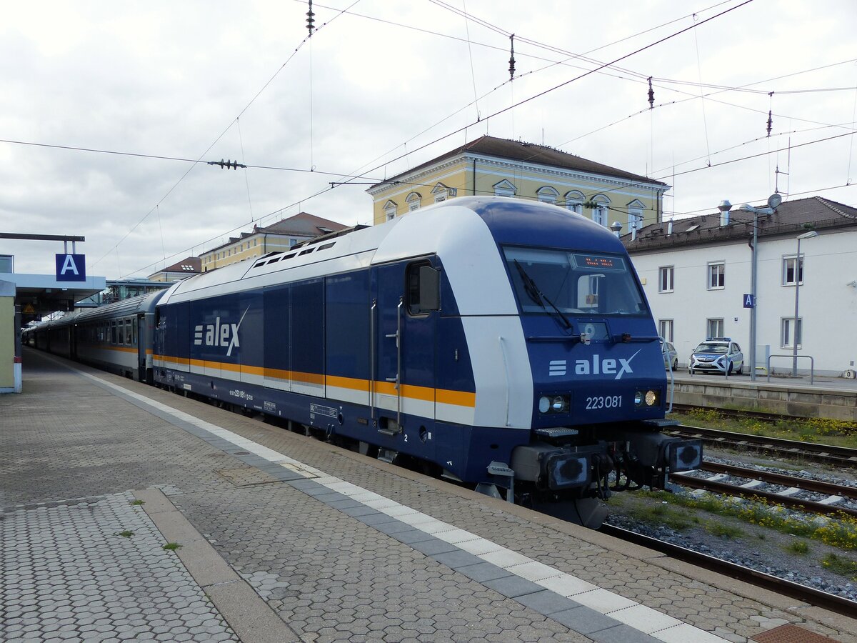 Der ALEX mit der ER 20, 223 081 ( 9280 1223 081-1 D-DLB ) in Regensburg HBF am 3.10.2022