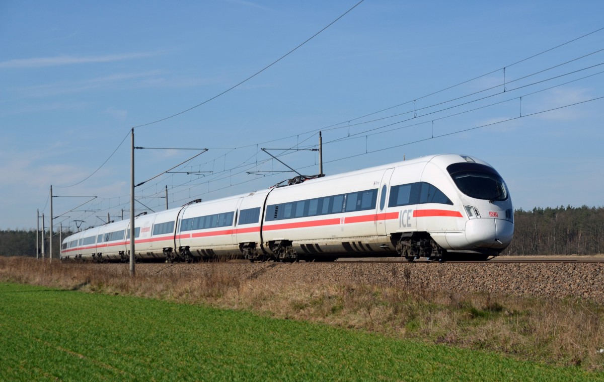 Der am Morgen als ICE 1514 in Nürnberg gestartete ICE der BR 411 hatte schon etliche Kilometer hinter sich als der auf der Fahrt nach Berlin durch Burgkemnitz rollte.  