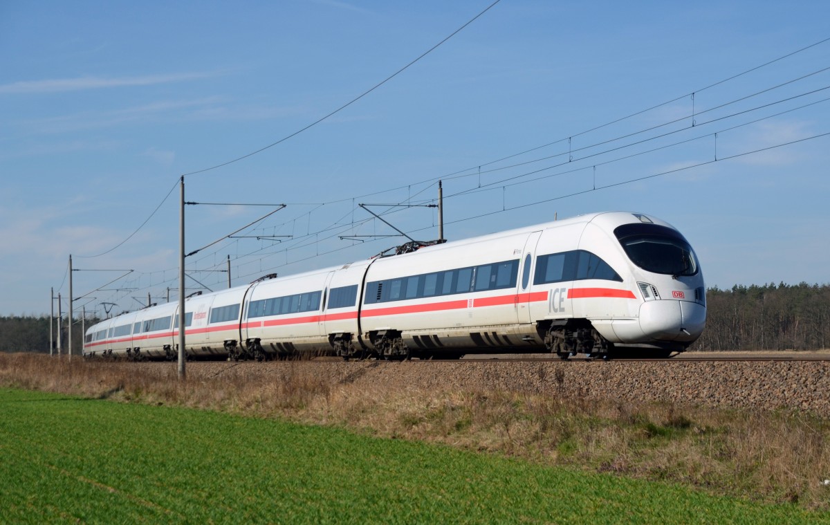Der am Morgen als ICE 1514 in Nürnberg gestartete ICE der BR 411 hatte schon etliche Kilometer hinter sich als der auf der Fahrt nach Berlin durch Burgkemnitz rollte.  