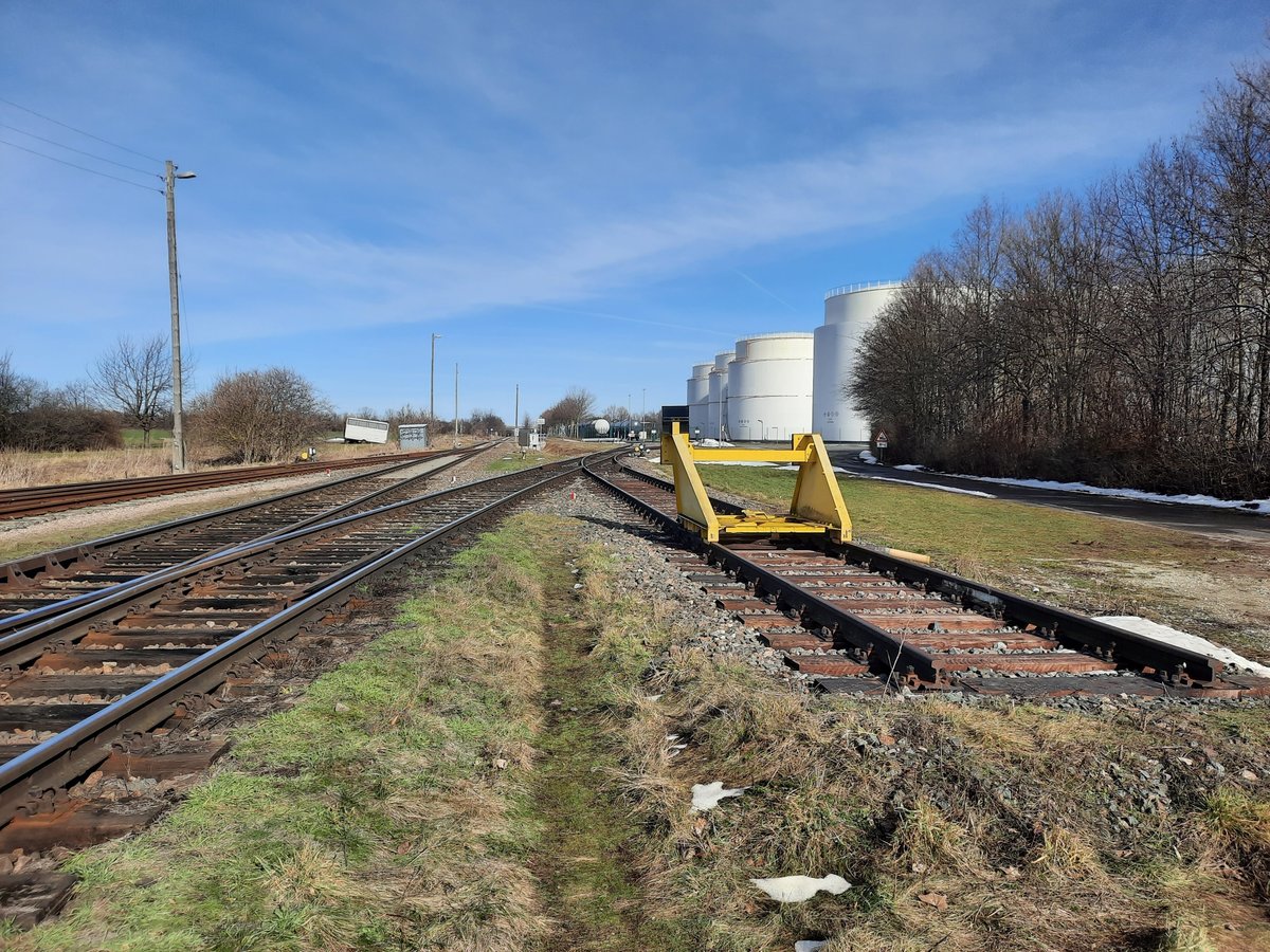 Der Anschluss zum UNITANK-Tanklager am 19.02.2021 in Emleben.