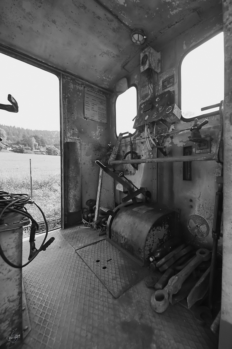 Der Arbeitsplatz in einer 1959 bei Deutz gebauten Diesellokomotive, so gesehen Anfang September 2019 in Pöckstein-Zwischenwässern.