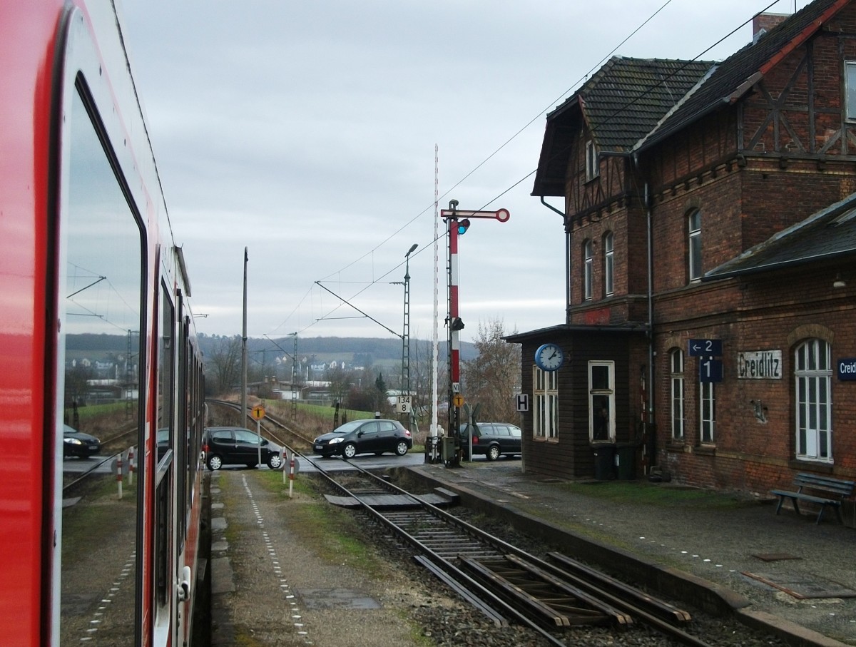 Der Bahnhof Creidlitz am 02.Januar 2014. Aufgenommen aus einem RE nach Coburg, der an diesem Tag mit n-Wagen verkehrte.