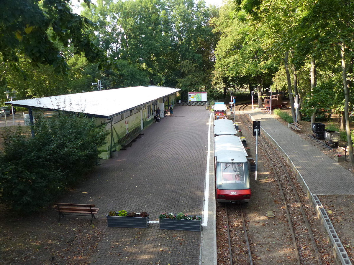 Der Bahnhof Peißnitzbrücke am 31.08.2019. Er ist der Start- und Zielbahnhof der Parkeisenbahn Halle (S).