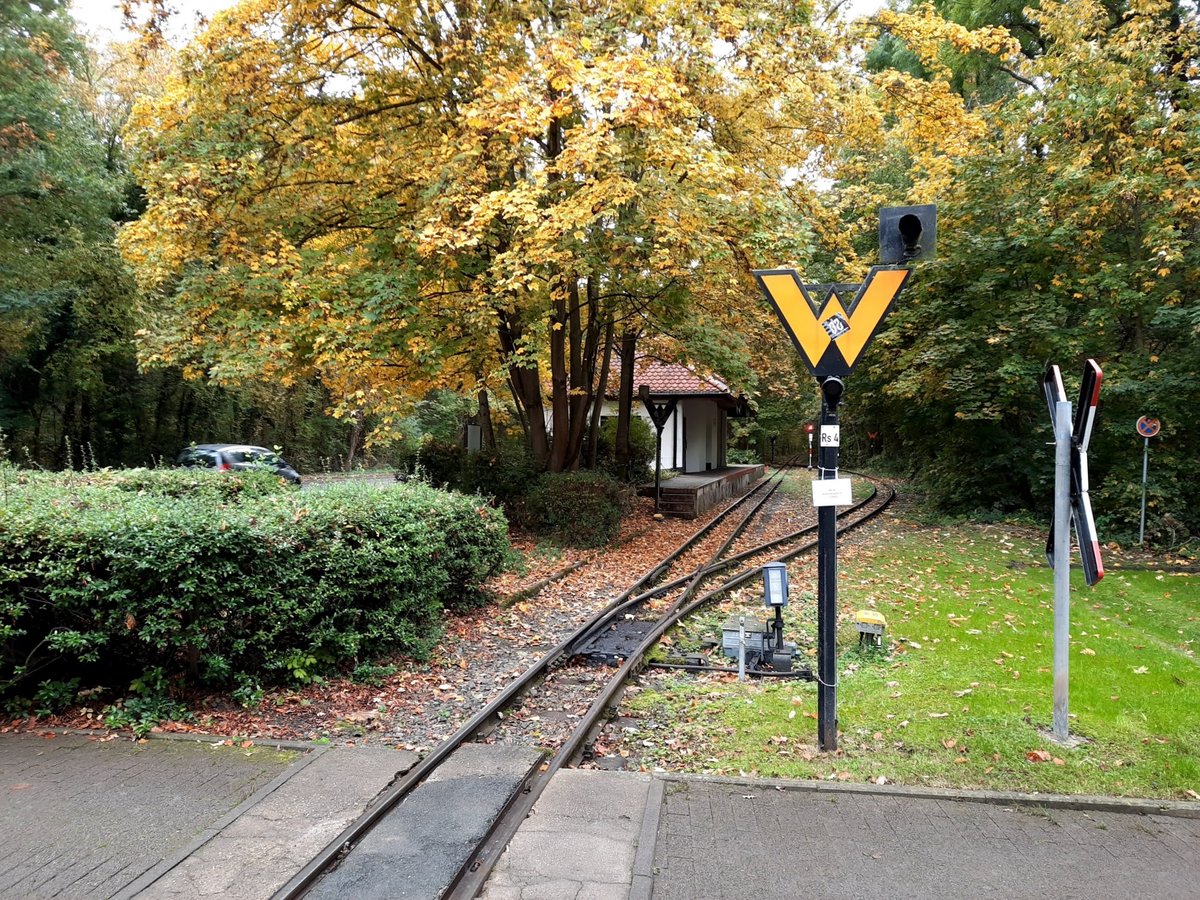 Der Bahnhof Rosenhag der Parkeisenbahn Bernburg am 23.10.2020.