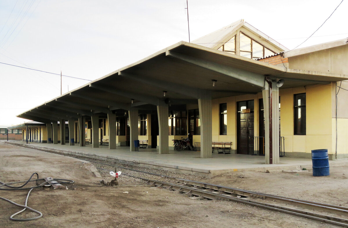 Der Bahnhof Uyuni, an diesem Tag ohne Reisezug. Uyuni, 24.7.2015