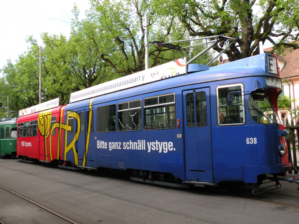 Der Be 4/6 638 FC Basel wurde am 08.04.2013 bei der Firma Schmoll abgebrochen. Hier steht der Wagen auf dem Hof des Depots Morgartenring. Die Aufnahme stammt vom 18.06.2009.