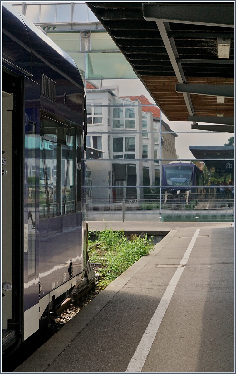 Der BOB VT 650 ist als Regionalzug 87575 am Ziel in Friedrichshafen Hafen eingetroffen.
16. Juli 2016