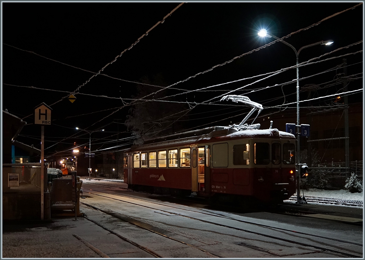 Der CEV BDeh 2/4 74 ist für die erste Fahrt des Tages eingeteilt. 
Blonay, den 11. Feb. 2016