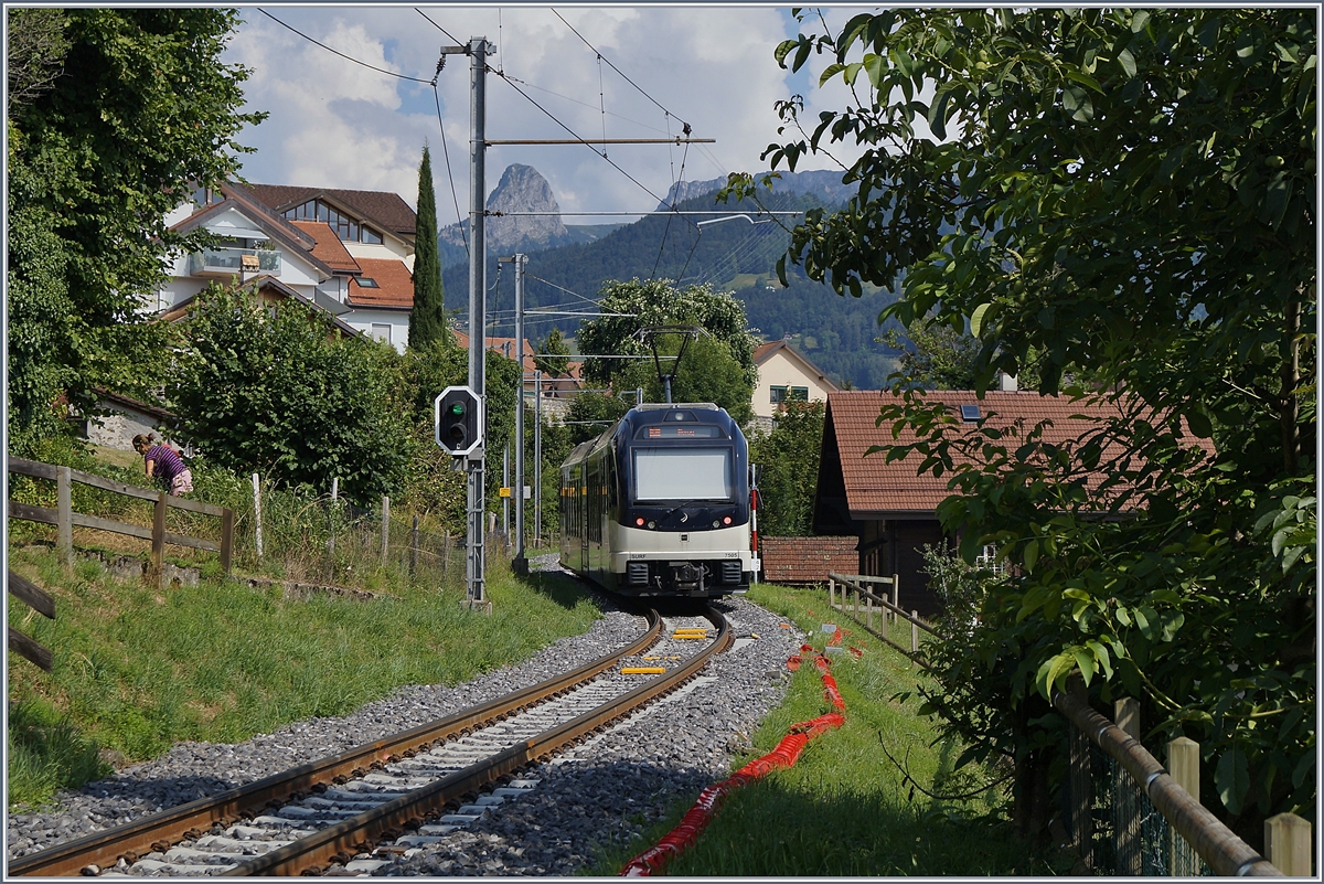 Der CEV MVR ABeh 2/6 7505 auf dem Weg nach Blonay zwischen St-Légier Village und La Chiesaz. 

30. Juli 2019