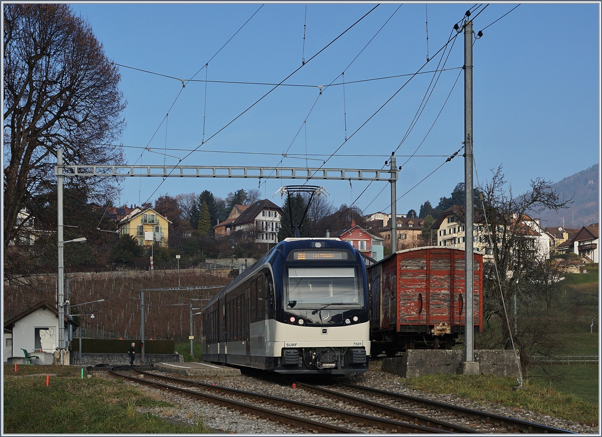 Der CEV MVR ABeh 2/6 7501 erreicht auf seiner Fahrt in Richtung Les Pléiades den Bahnhof von St-Legier. 

15. Dezember 2016
