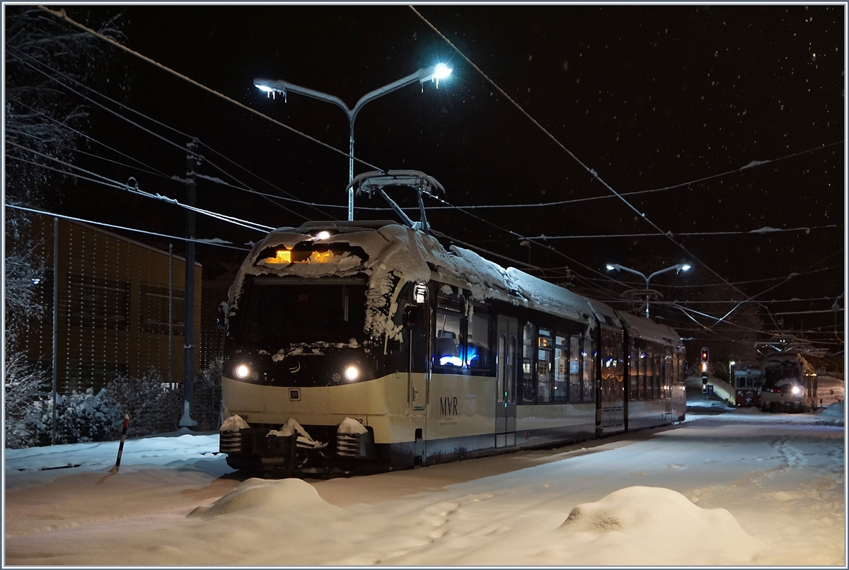 Der CEV MVR GTW ABeh 2/6 7502 wartet in Blonay als erster Zug nach Vevey auf die Abfahrt.
14. Jan. 2017