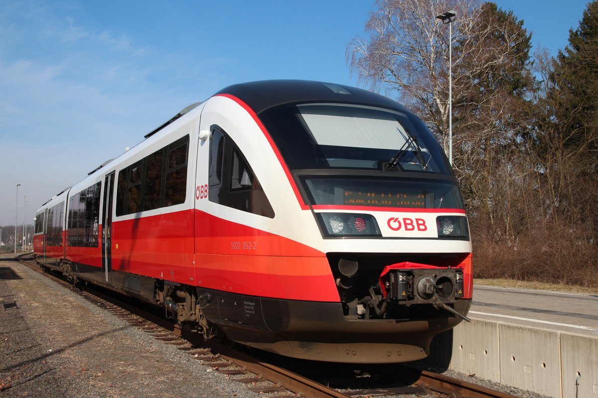 Der in  cityjet  Design lackierte 5022 052 steht am 9.2.2020 als R4176 in Bad Radkersburg und wartet auf die Abfahrt nach Spielfeld-Straß.
