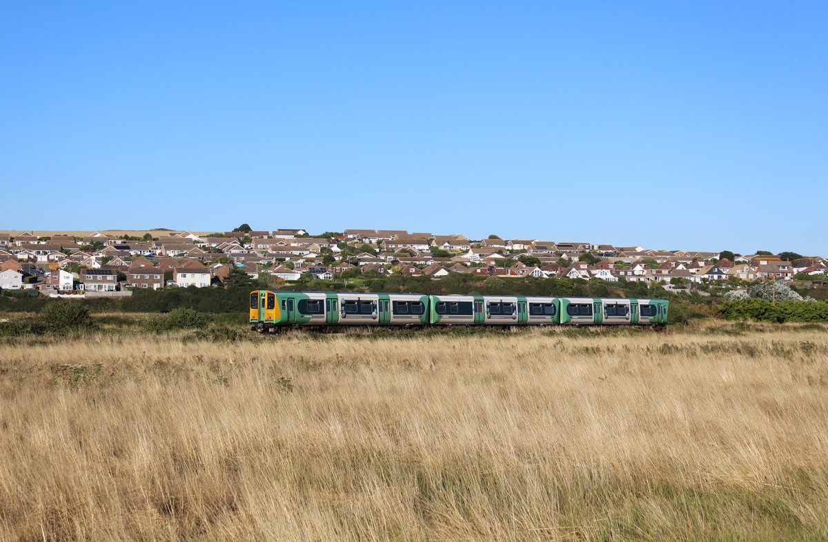 Der Class 313 211 unterwegs am 2. August 2018 als Southern Seaford - Brighton zwischen Newhaven Harbour und Bishopstone
