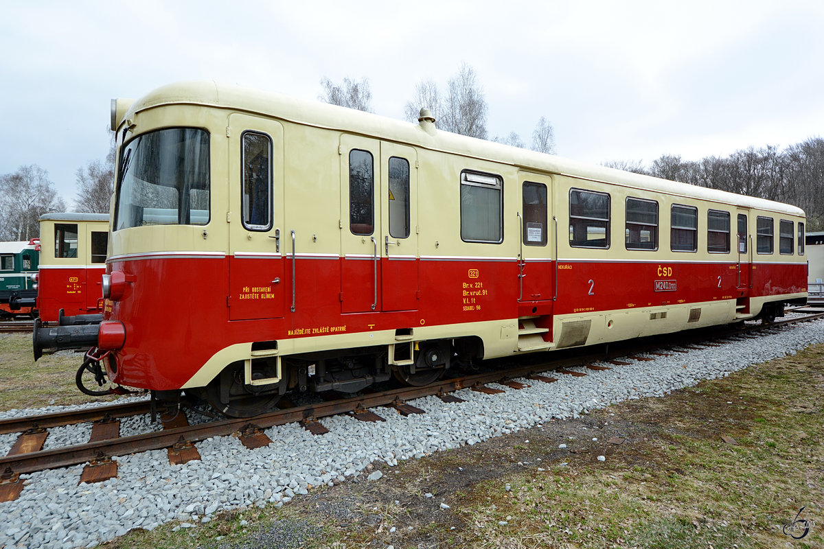 Der Dieseltriebwagen M 240 0100 Anfang April 2018 im Eisenbahnmuseum Lužná u Rakovníka.