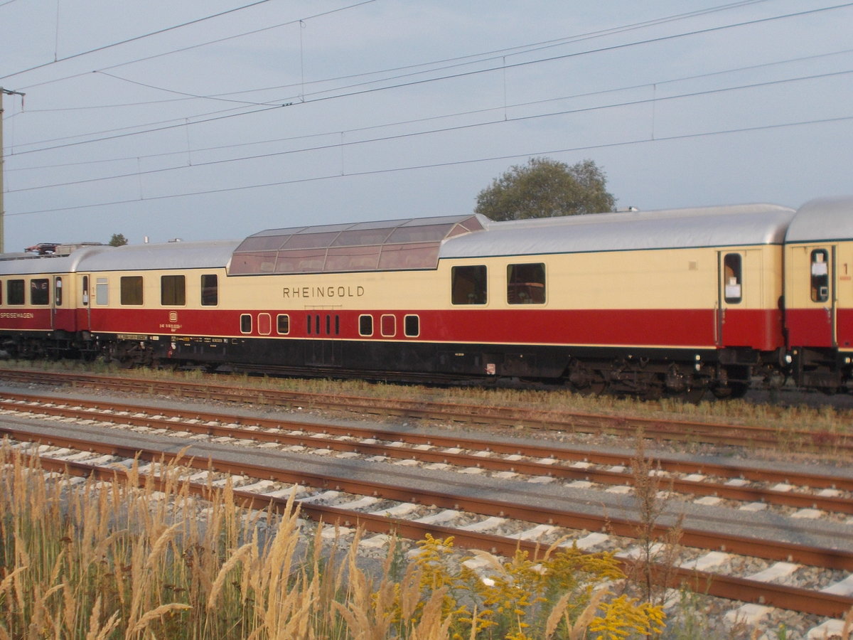 Der Domcar ADmh 56 80 81-90 004-1 kam,am 28.August 2019,wieder einmal mit dem TEE,aus Koblenz,nach Rügen.Abgestellt wurde der TEE in Bergen/Rügen.