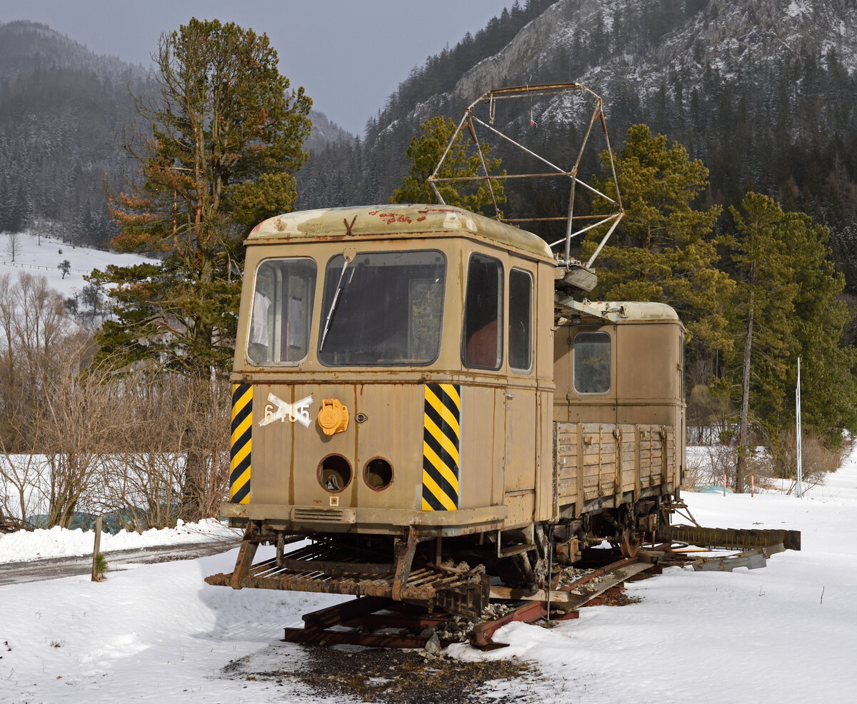 Der ehemalige Wienerlinien Arbeitswagen GP 6405 wurde 1955 von Gräf & Stift gebaut und versah seine Dienste unteranderem als Schneepflug bis 1991 in der Bundeshauptstadt, nun befindet er sich in der Nähe von Schloss Ehrnau.