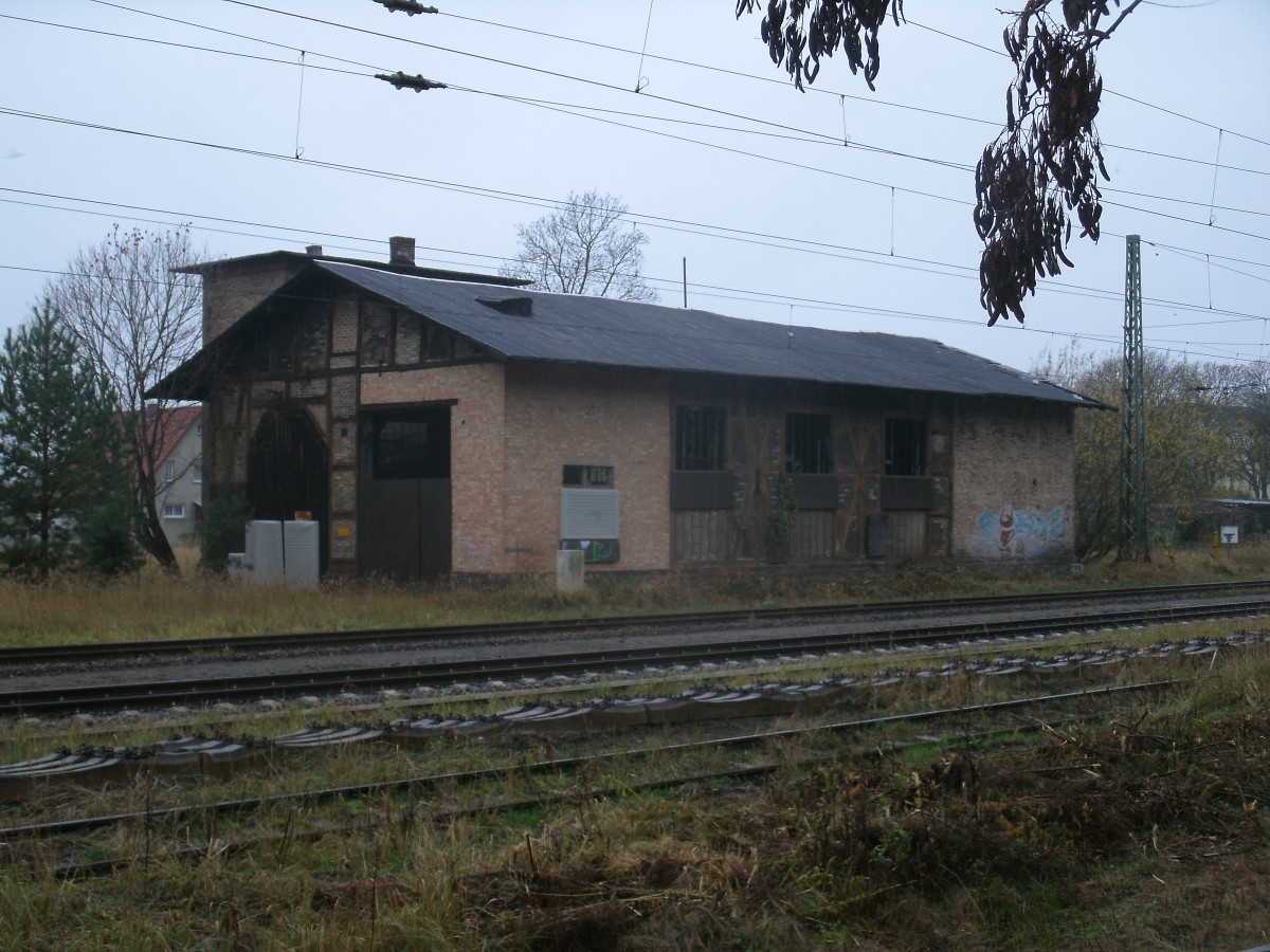 Der ehmalige Lokschuppen von Demmin am 02.November 2013.