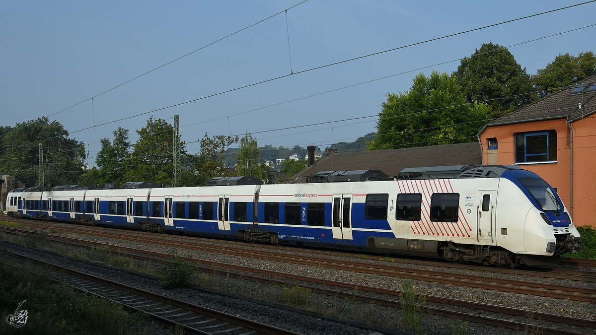 Der Elektrotriebzug 366 war Mitte September 2021 auf dem Ferngleis in Wuppertal-Unterbarmen unterwegs.