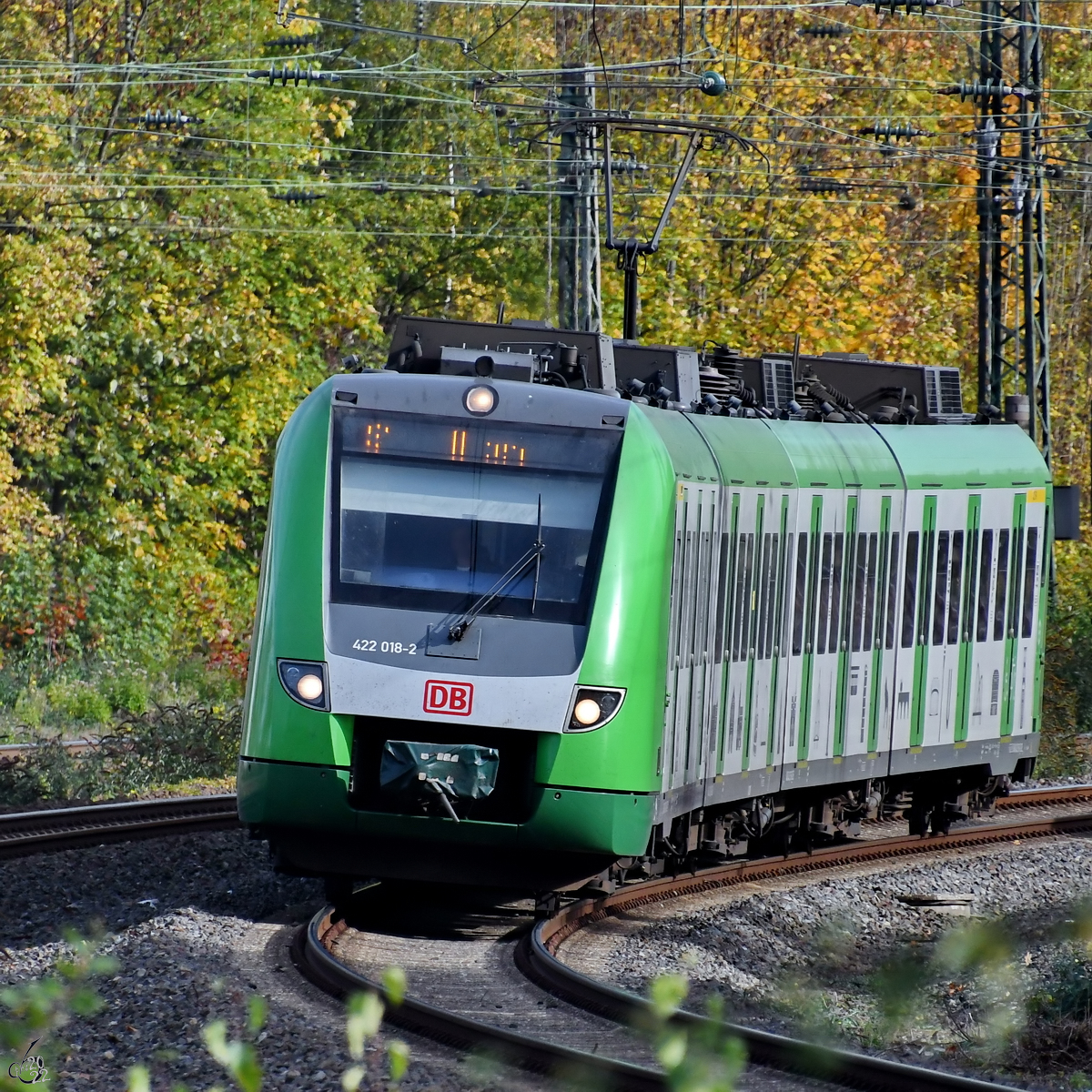 Der Elektrotriebzug 422 018-2 war Ende Oktober 2022 in Bochum unterwegs.