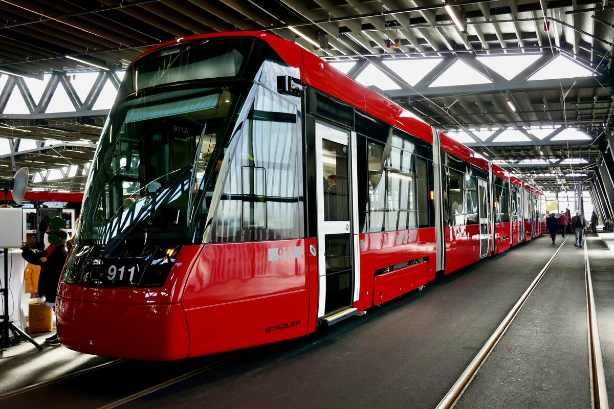 Der erste Tramlink für BERNMOBIL Be 6/8 911 der am 28.10.23 bei der Tag der offenen Tür im Depot Bolligenstrasse zum Besichtigen steht.