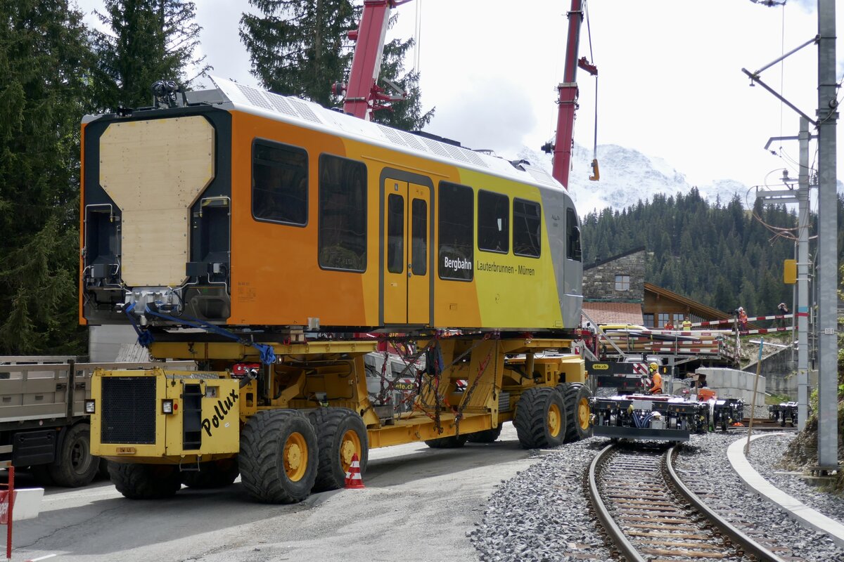 Der erste Transport mit dem Zugteil des Be 4/6 101  Eiger  hat am 13.5.24 sein Ziel auf der Winteregg erreicht.