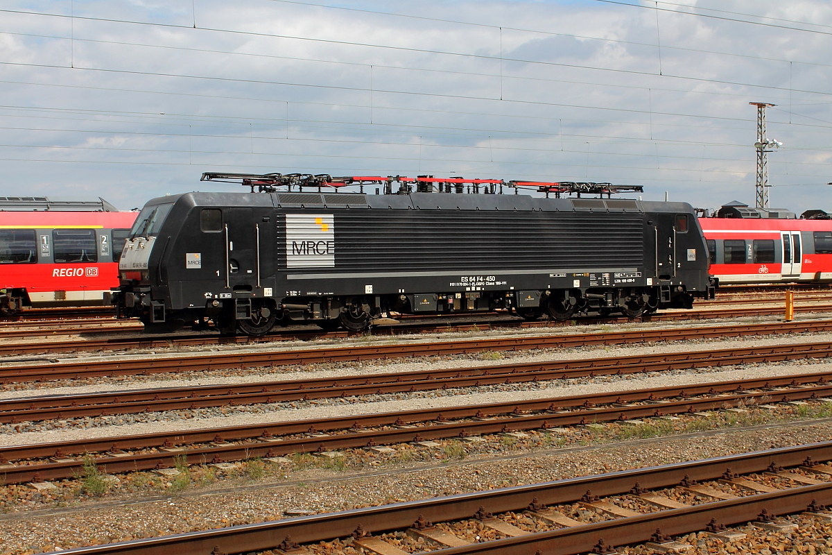 Der ES 64 F4-450 (9151 5170 024-1 PL-DISPO) von MRCE-Dispolok ist am 29.07.2017 in Oranienburg abgestellt.