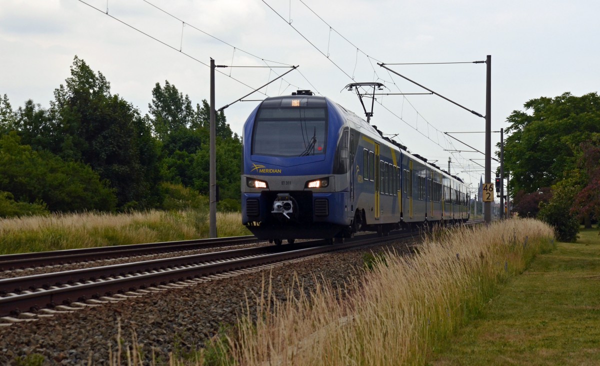 Der ET 311 des Meridian, welcher sonst zwischen München und Salzburg unterwegs ist, passierte am 21.06.15 Greppin Richtung Dessau.