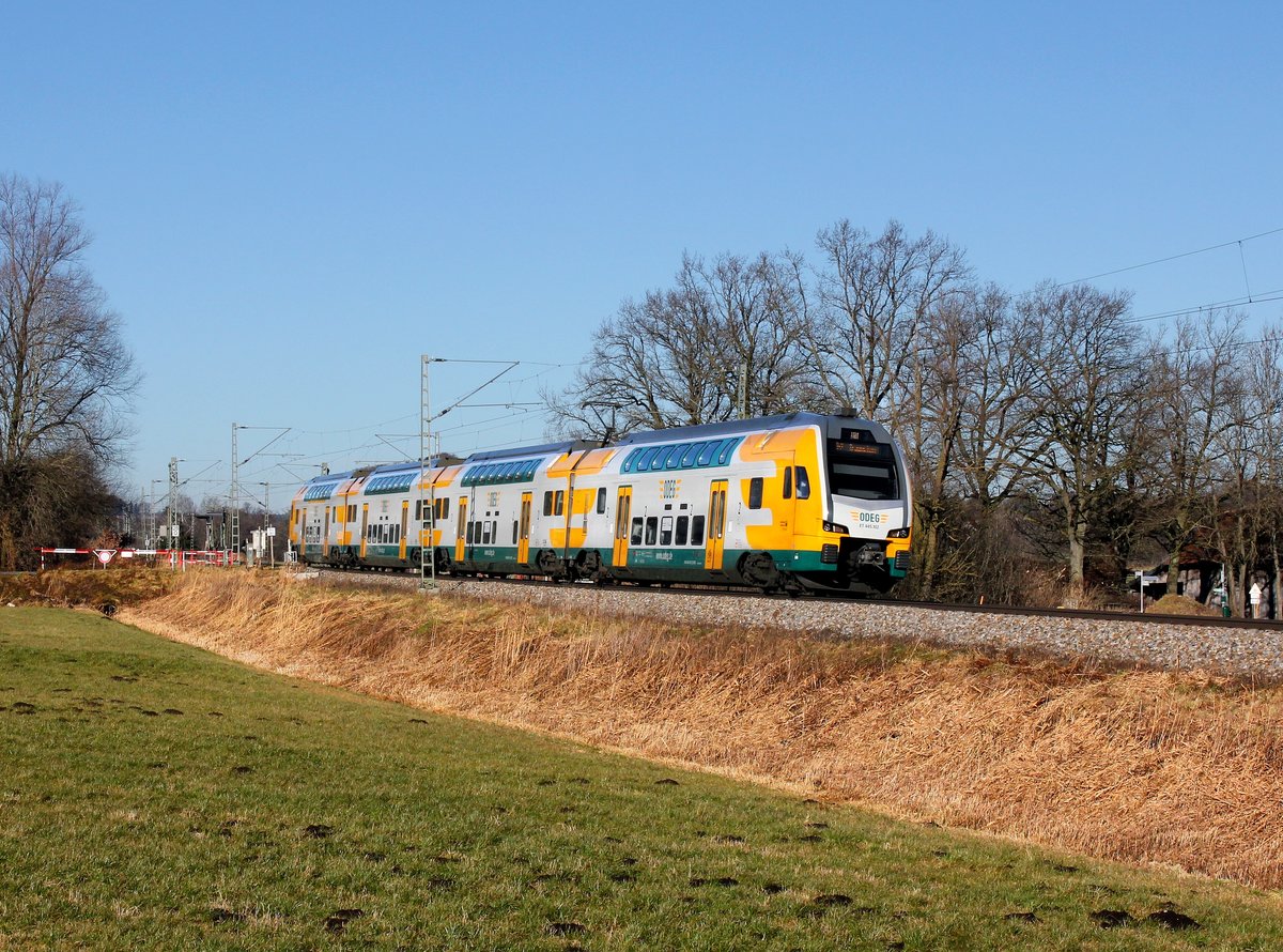 Der ET 445 102 als M nach Traunstein am 27.12.2013 unterwegs bei Bernau.