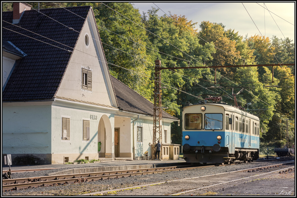 Der Et1 der Steiermärkischen Landesbahn im Bahnhof Gnas am 23.10.2021. 
