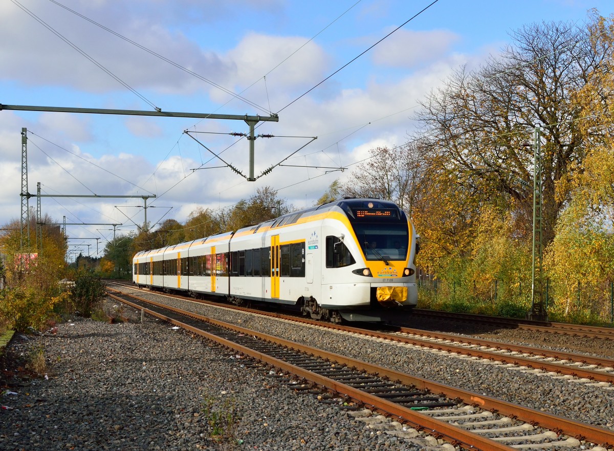 Der Eurobahn ET 7.09 kommt aus M�nchengladbach in Richtung Neuss gefahren. Samstag 9.11.2013
