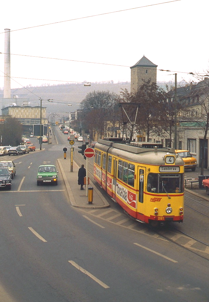 Der ex-Hagener GT-H 281 ist im Frühjahr 1979 auf der Linie 4 nach Sanderau unterwegs