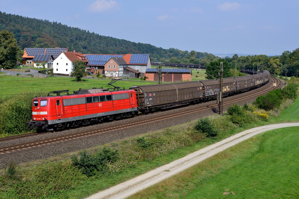 Der EZ 51167 Seelze Ost - Mannheim Rbf wies am 01. September 2016 eine stattliche Länge auf. Bespannt war der gemischte Güterzug mit der gut gepflegten 151 055. Bei Hermannspiegel gelang diese Aufnahme und bildete gleichzeitig den Abschluss des Ausfluges an die Nord-Süd-Strecke.