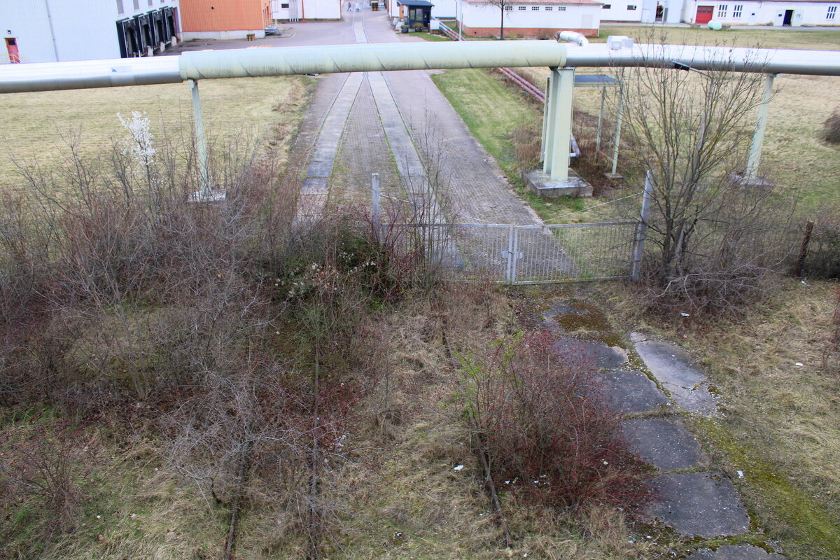 Der frühere Gleisanschluss bei Forbo Eurocol, am 13.03.2024 in Erfurt Nord.