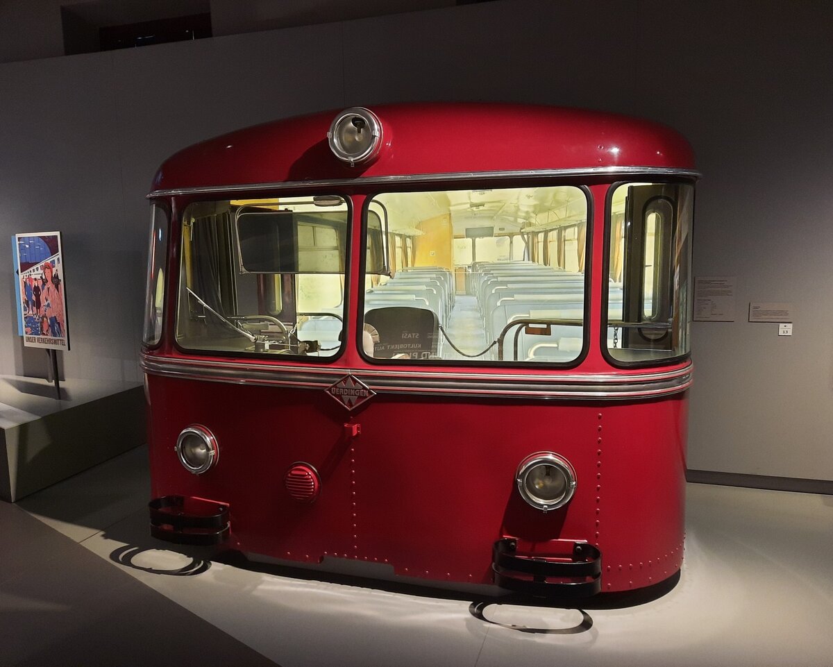 Der Fhrerstand einem 795 am 01.08.2021 im DB Museum Nrnberg.
