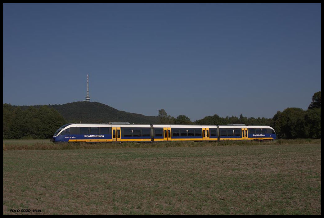 Der  Haller Willem  am 13.09.2016 unterwegs zwischen Steinhagen und Quelle. Im Hintergrund grüßt der Fernsehturm von den Höhen des Teutoburger Waldes.