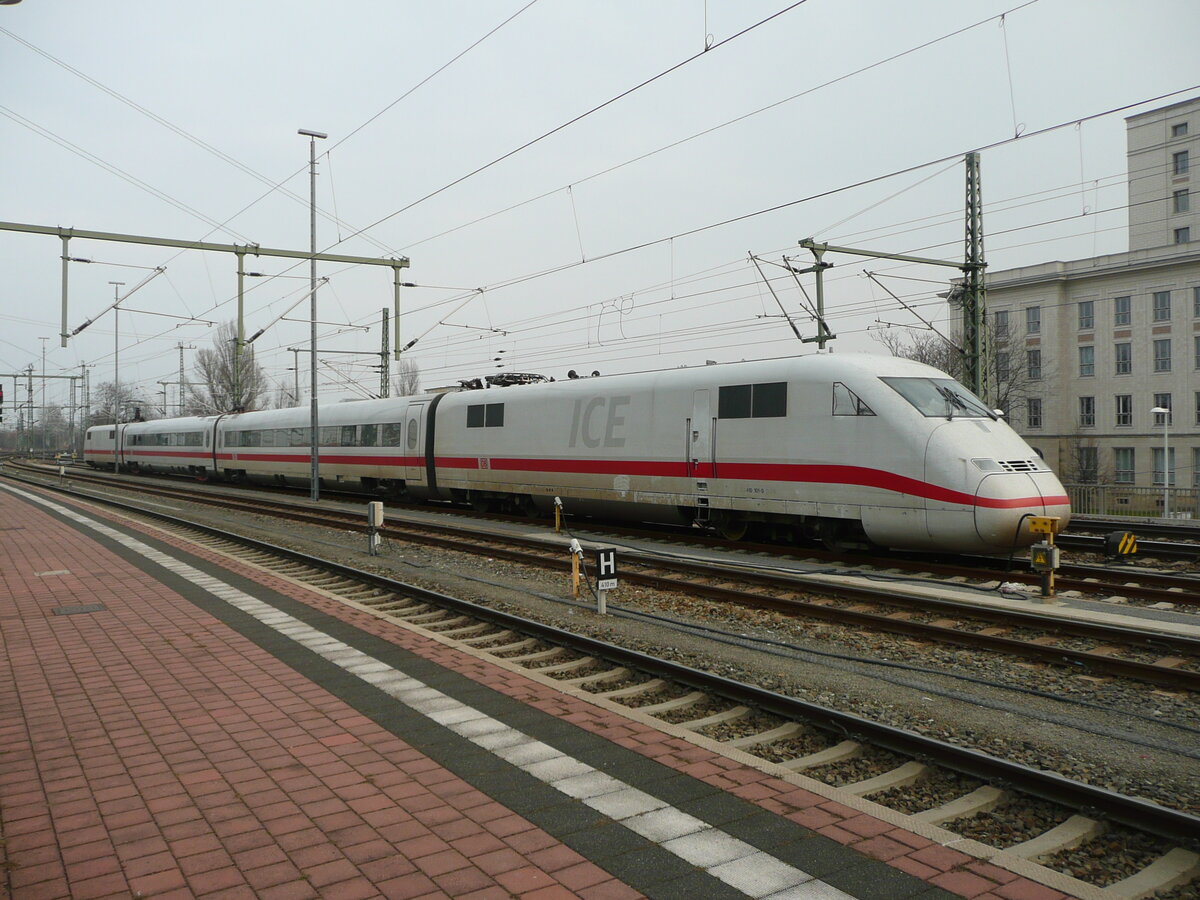 Der ICE S 410.101, fotografiert am 05.03.2014 in Dresden Hauptbahnhof