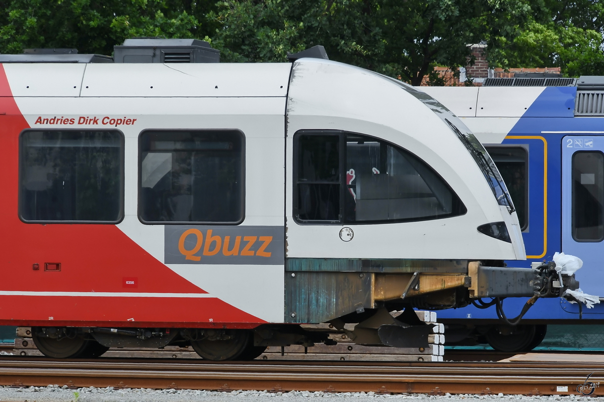 Der Kopf des Qbuzz-GTW-Triebzuges  Andries Dirk Copier  von Stadler Ende Mai 2019 in Blerick.