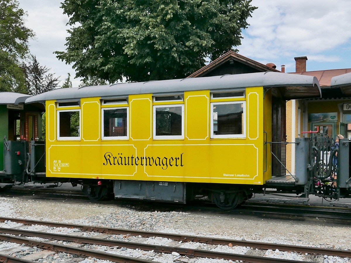 Der Kräuterwagerl der Stainzer Lokalbahn im Bahnhof Stainz, 04.08.2019