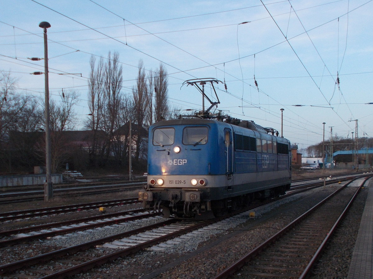 Der Kreidezug von Rügen fährt auch 2017 wieder ! Der erste Teil Kreidewagen wurde von EGP 151 039,am 15.März 2017,in Bergen/Rügen abgestellt,danach ging es zurück nach Klementelvitz um den zweiten Teil zuholen.