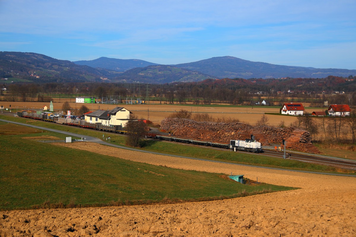 Der leider stark zurückgegangene Güterverkehr auf dem Wieser Ast der Graz Köflacher Bahn durfte heute wiedereinmal einen Aufschwung erleben. Hier im Bild G71381 gezogen von DH1700.2 Ex LTE 2170.001 im Bahnhof Sankt Martin im Sulmtal Bergla. 16.11.2015
