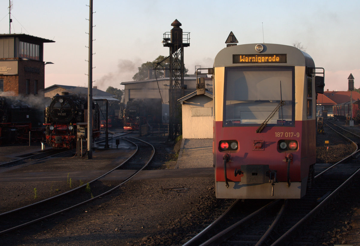 Der letzte Regelpersonenzug aus Drei Annen Hohne läuft in Wernigerode  ein.13.07.2018 20:21 Uhr.
