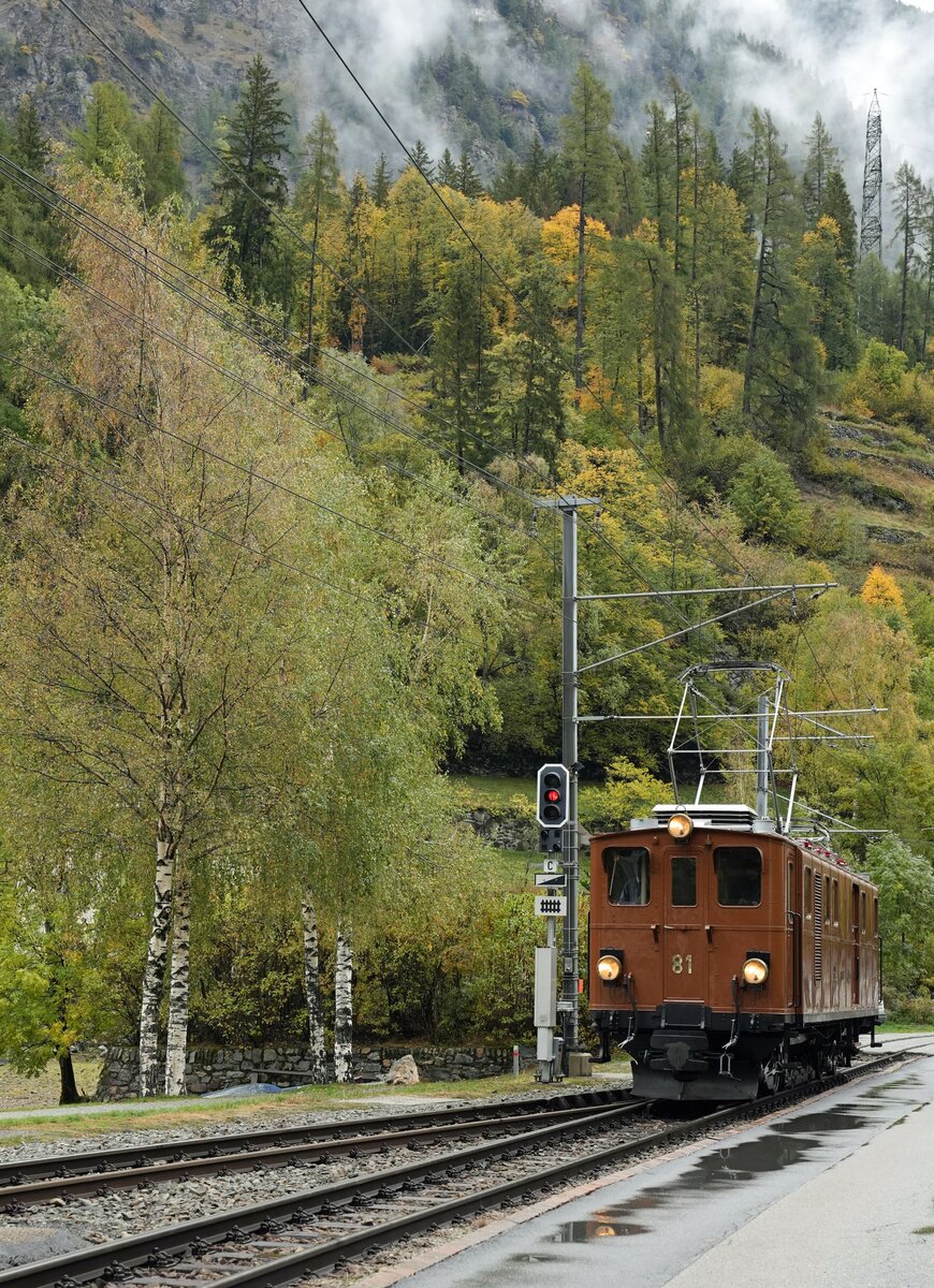 Der letzte Tag der la belle dame der Romandie am Bernina.
Impressionen von der ABSCHIEDSTOURNEE DER BB 81 von Miralago am 9. Oktober 2022.
Foto: Walter Ruetsch