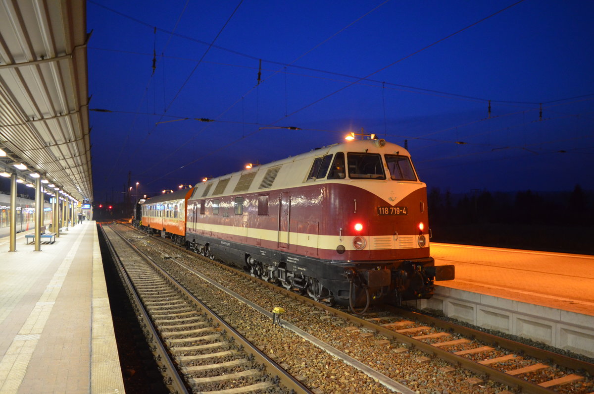 Der Lückenfüller auf letzter Fahrt auf der Pfefferminzbahn bis Naumburg ,EBS - Erfurter Bahnservice Gesellschaft mbH 118 719-4 (228 719-1) im Bahnhof Naumburg 02.03.2018 