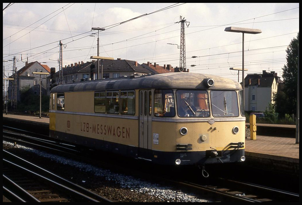 Der LZB Triebwagen 720001 fuhr am 9.8.1992 durch den oberen Bahnhof in Osnabrück und war in Richtung Münster unterwegs.