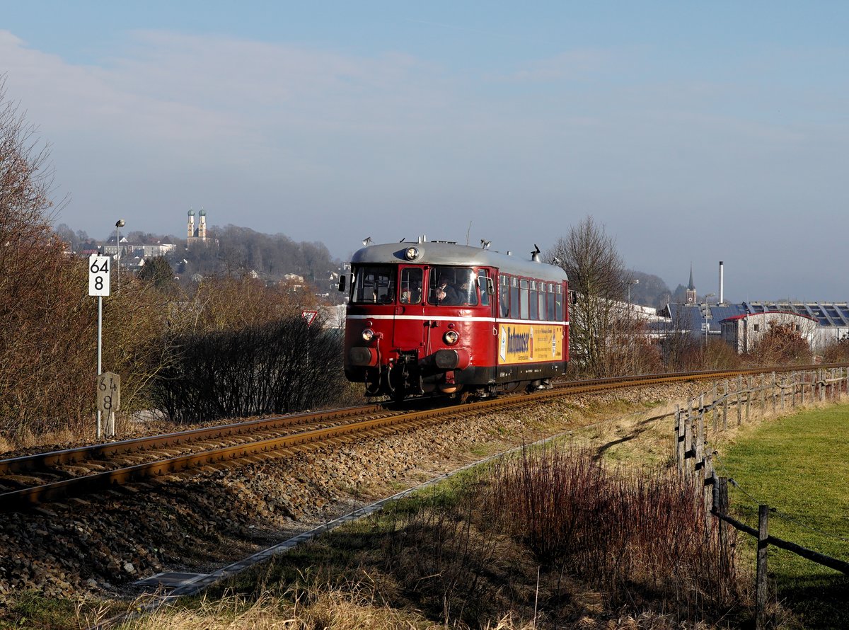 Der MAN VT 26 als RB am 27.12.2018 unterwegs bei Pfarrkirchen.
