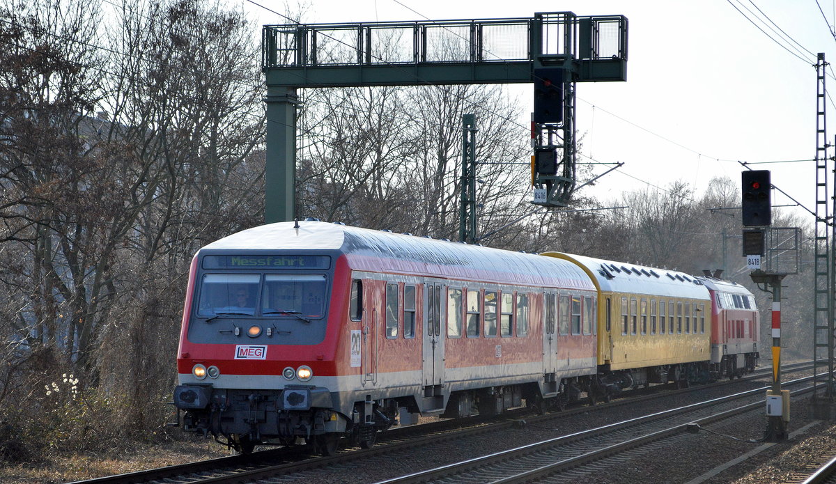 Der MEG Messzug angeschoben von MEG 305/218 467-9 auf dem Innenring-Gleis Höhe Berlin-Jungfernheide Richtung Berliner Westhafen am 25.02.19 